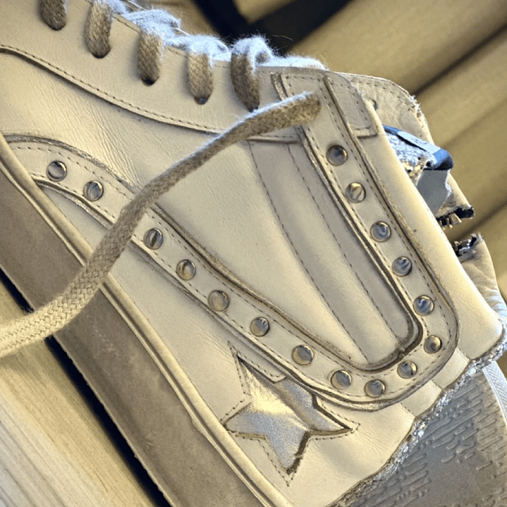 Kiev Blanco Tachas 2