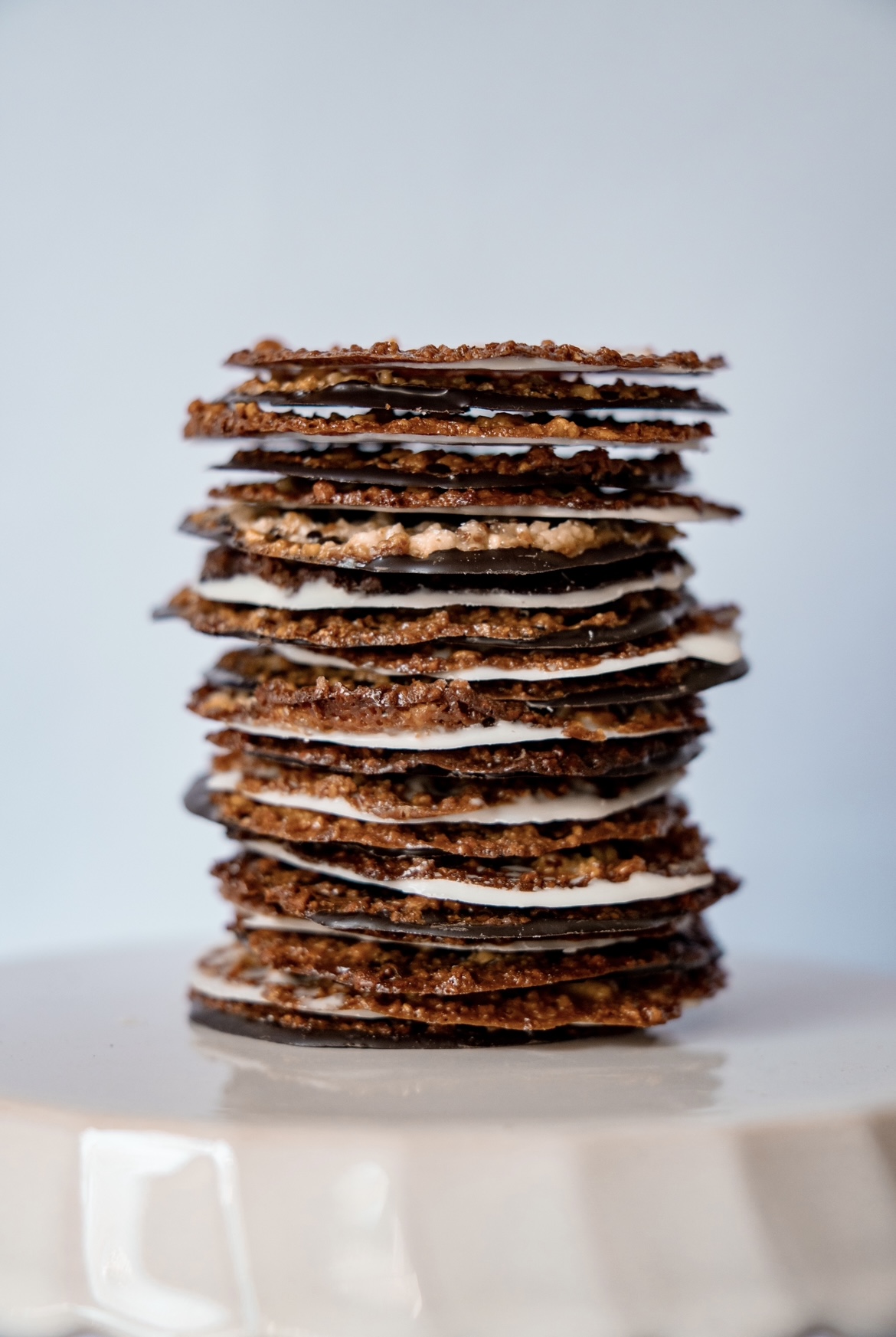 Paquete de 20 galletas de almendra, mix chocolate bitter y blanco 1