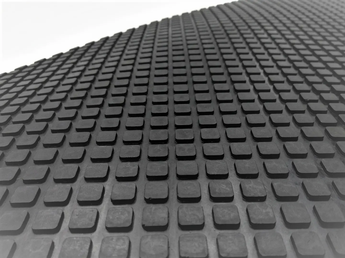 Piso para Establos Botones en medida 1830 x 1220 x 12 mm 1