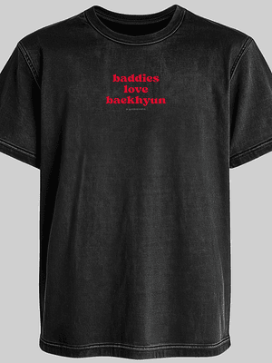 Polera Diseño logo Baddies (rojo) - BAEKHYUN
