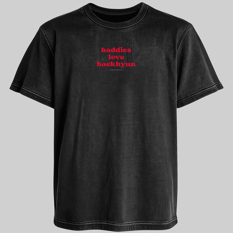 Polera Diseño logo Baddies (rojo) - BAEKHYUN 2