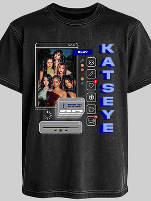 Polera Diseño Gameboy (azul) - KATSEYE