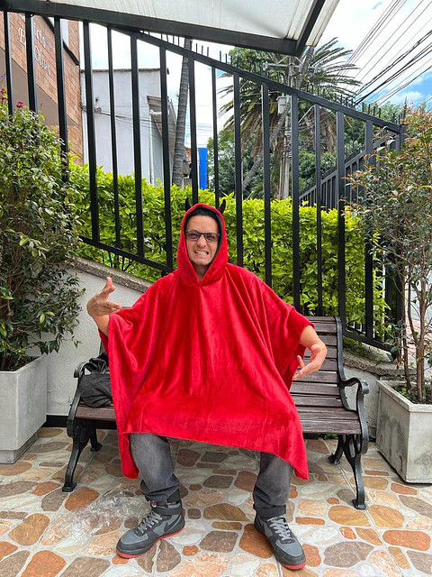 Poncho Endiablado + Llavero personalizado + Envio