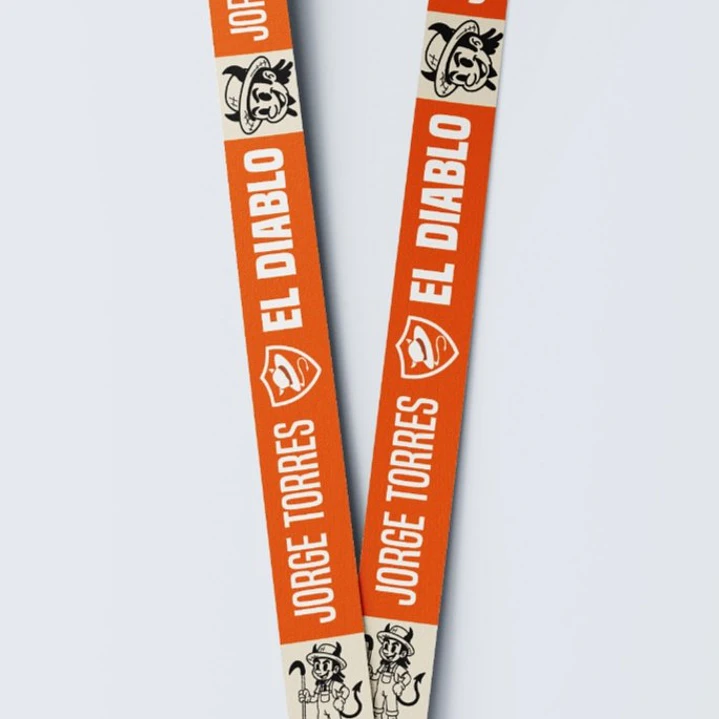 Llavero Diablo Granjero Naranja 2