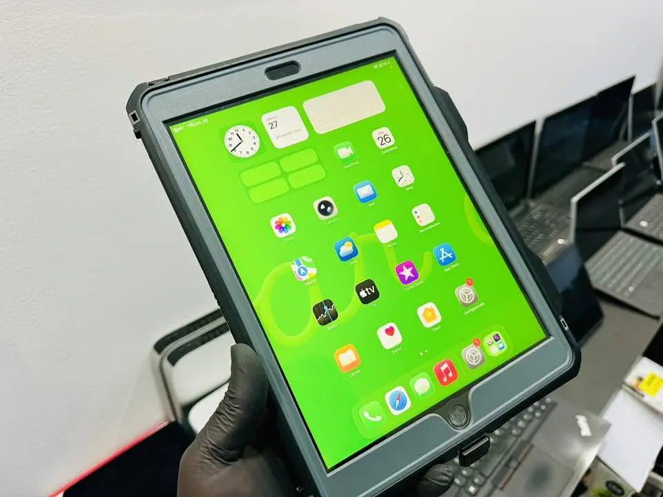 iPad 9.ª Generación (10.2”) 1