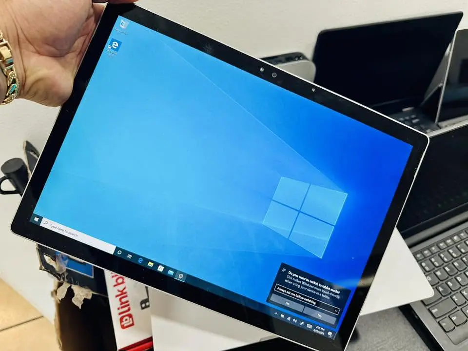 Microsoft Surface Book 8