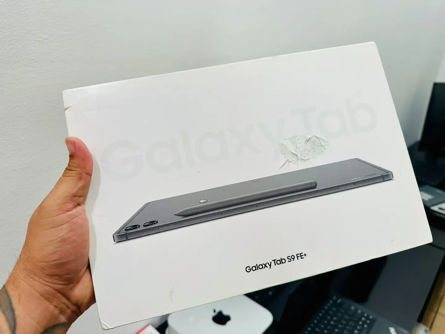 Samsung Galaxy Tab S9 FE+ 1