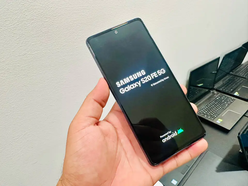 Samsung Galaxy S20 FE 5G 3