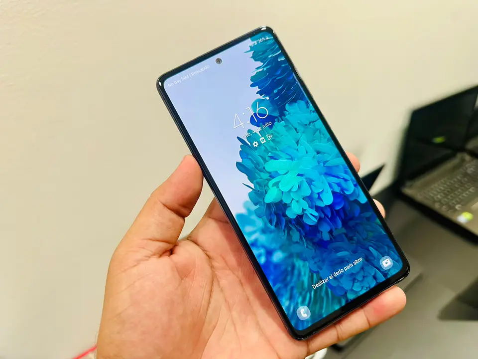 Samsung Galaxy S20 FE 5G 4