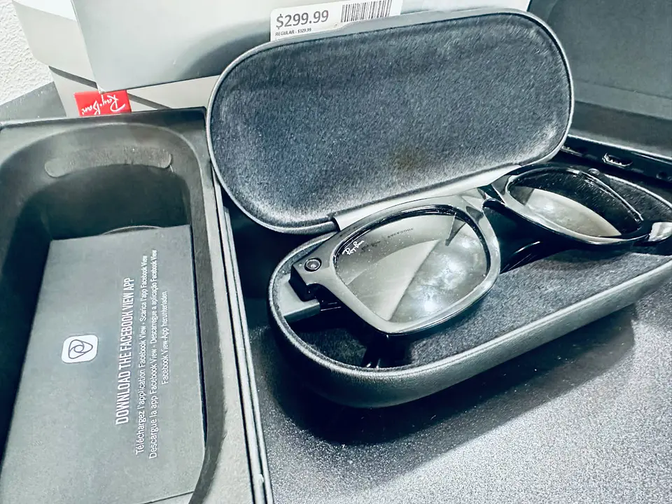 Ray-Ban Stories  7
