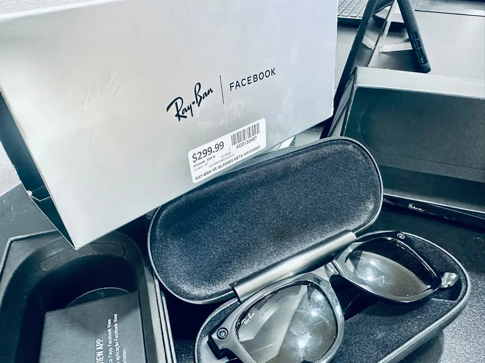 Ray-Ban Stories  8