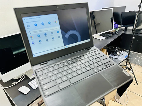 Laptop Chromebook con ChromeOS