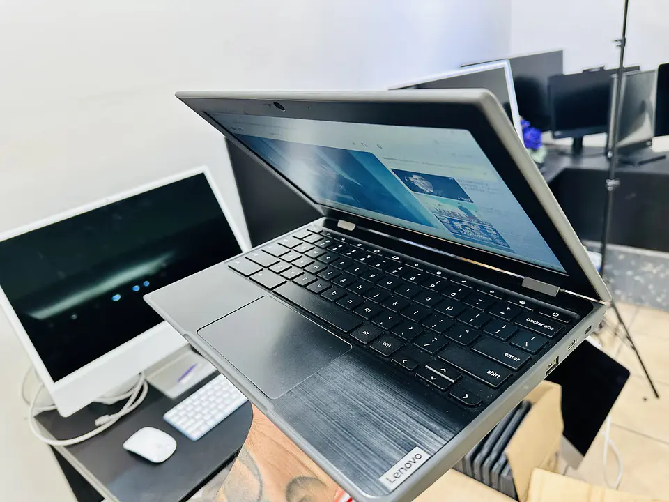 Laptop Chromebook con ChromeOS 5