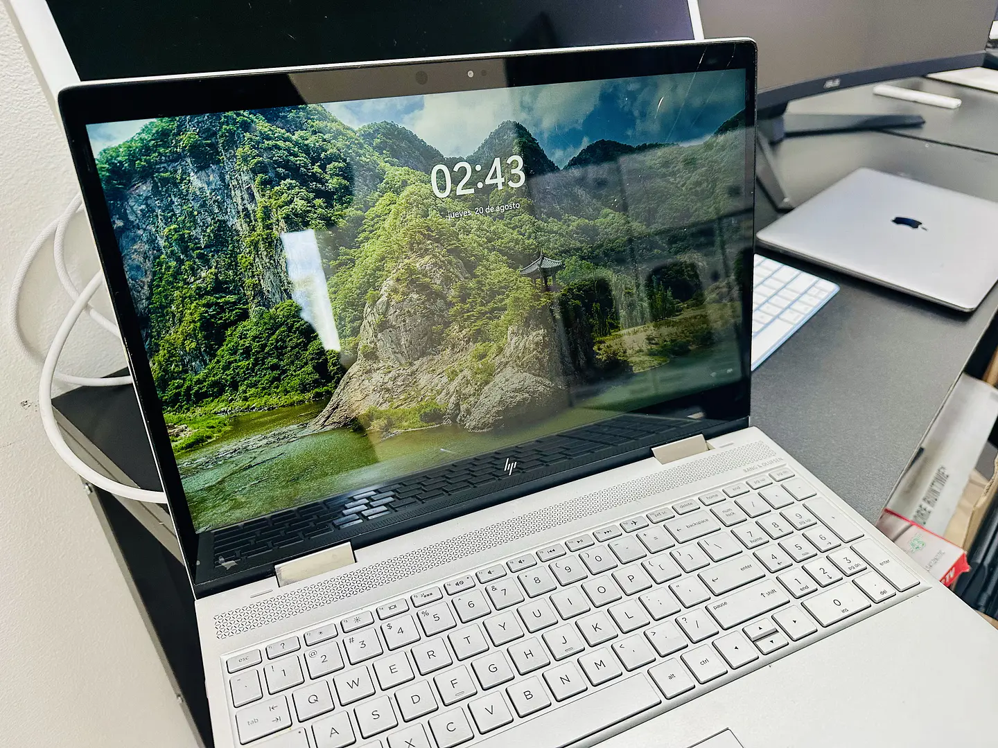 HP ENVY x360 CONVERTIBLE EN VENTA 1
