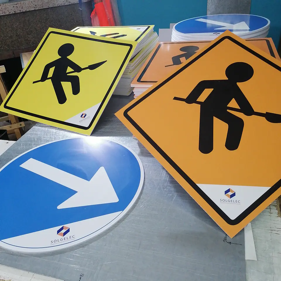 Señaléticas de Seguridad Emplacadas en Trovicel (Sintra) 1