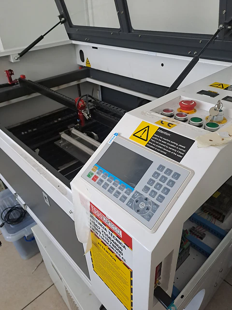 Corte CNC Láser de Acrílico 3 mm