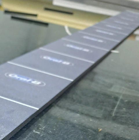 Adhesivo Laminado Opaco Emplacado en Foamex de 5mm o 10mm a 4/0 Color