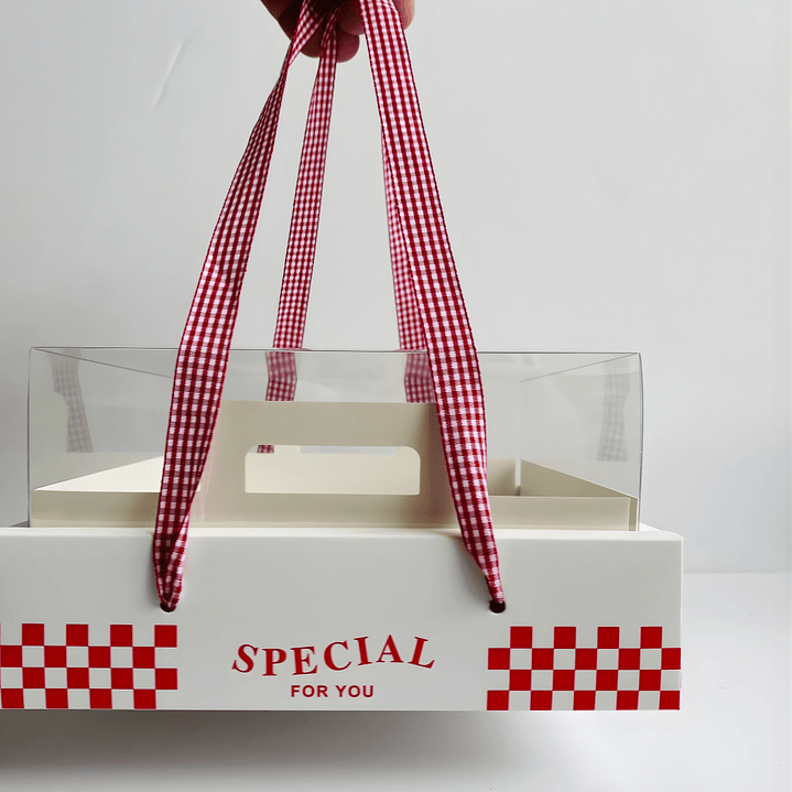 Caja de cartón con tapa transparente 3