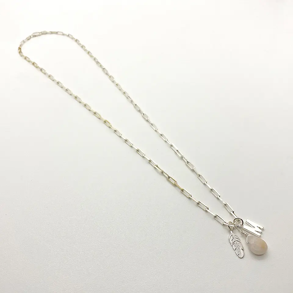 Collar Inicial Pluma + Piedra Natural 3