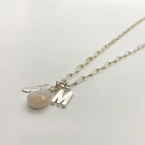 Collar Inicial Pluma + Piedra Natural