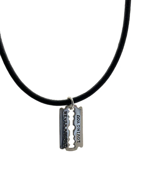 Collar Cuero Hoja Loving