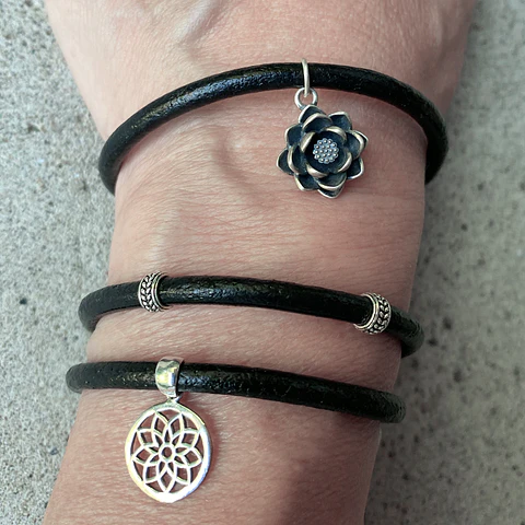 Pulsera Cuero Flor Loto
