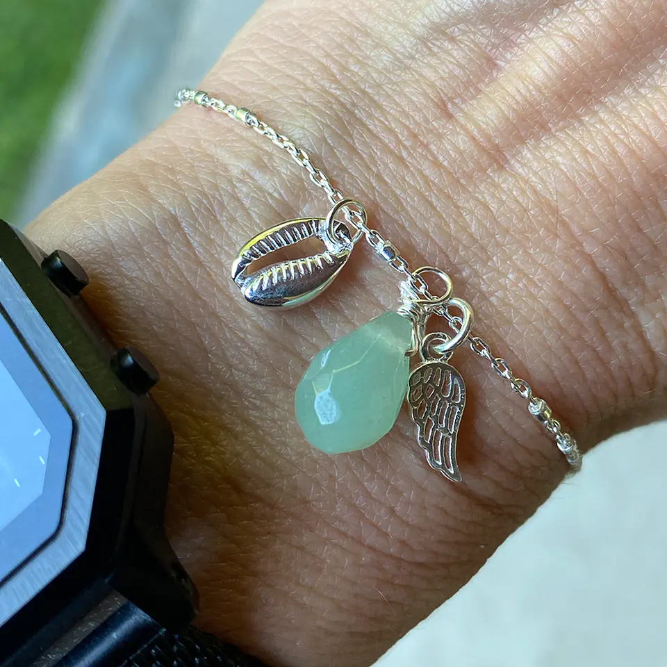 Pulsera Colgantes + Piedra (Elige entre: jade verde, cuarzo rosado o cuarzo cristal) 1