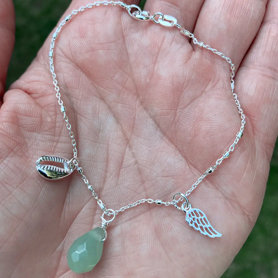 Pulsera Colgantes + Piedra (Elige entre: jade verde, cuarzo rosado o cuarzo cristal) 2
