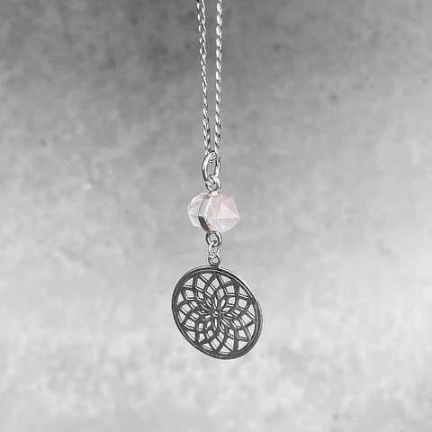 Collar Mandala Pendulo Cuarzo Rosado