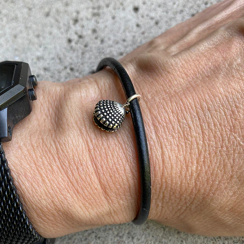 Pulsera Cuero Almeja