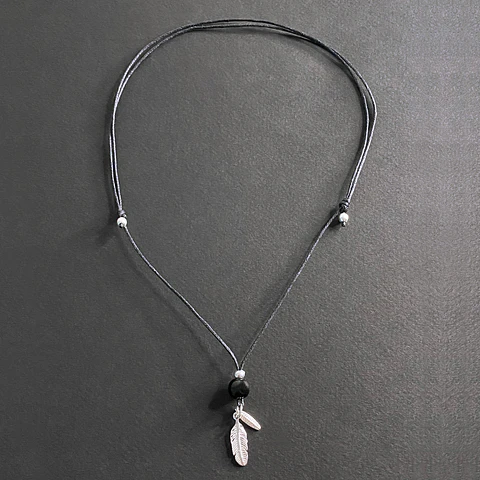Collar Ónix Plumas