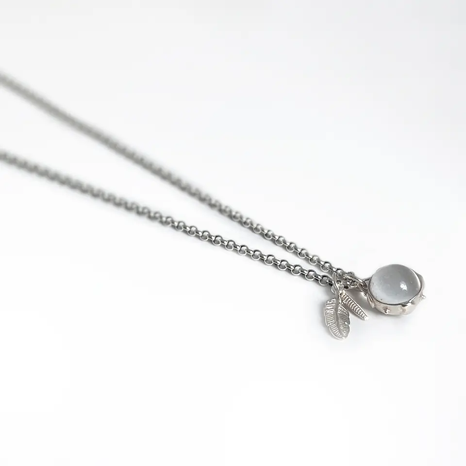 Collar Esfera Cuarzo Cristal Plumas 1