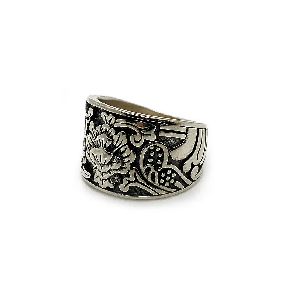 Anillo Bajo Relieve Lotus 2
