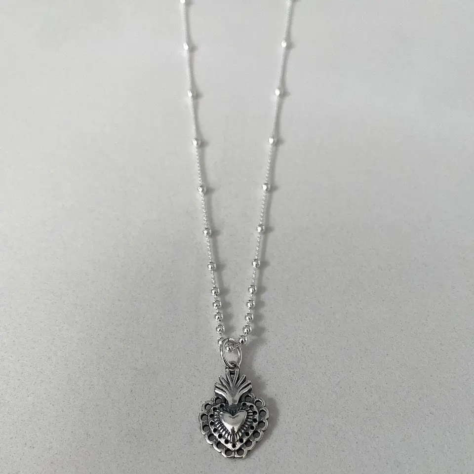 Collar Bolitas Corazón 6