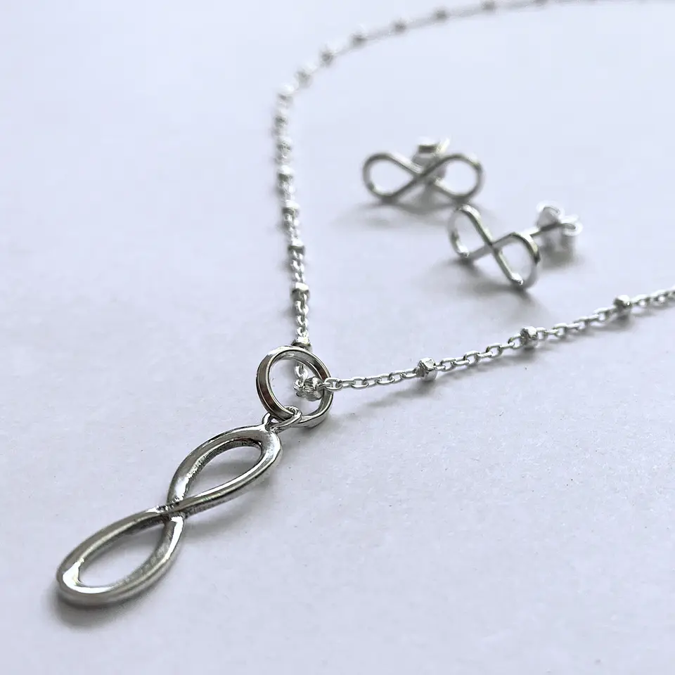 Conjunto Collar + Aros Infinito 3