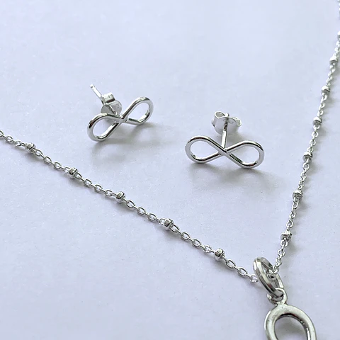 Conjunto Collar + Aros Infinito