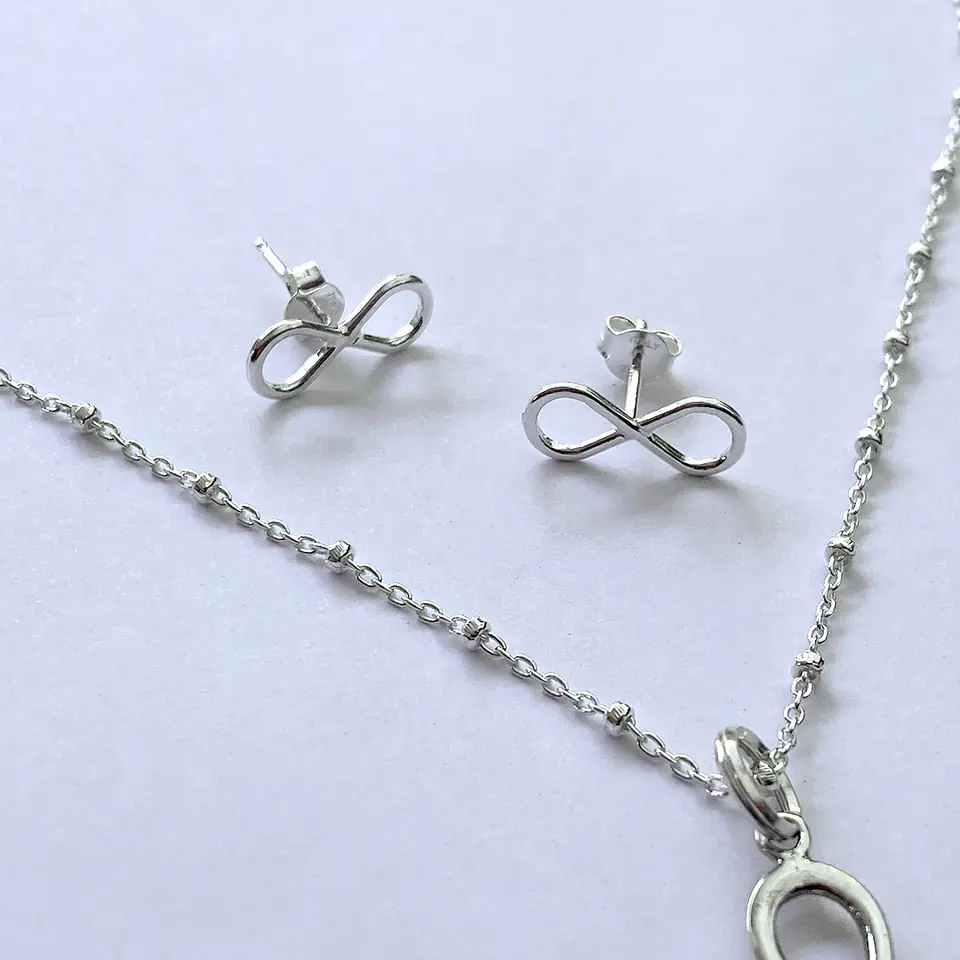 Conjunto Collar + Aros Infinito 2