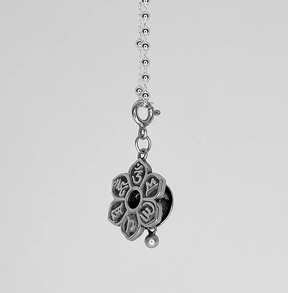 Collar Flor Símbolos Budistas 4