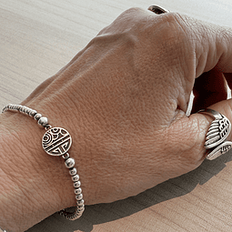 Pulsera Pelotitas Símbolo Luna Flor