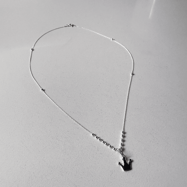Collar Bolitas Corona