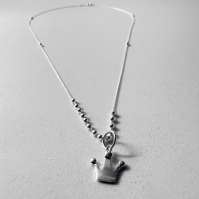 Collar Bolitas Corona