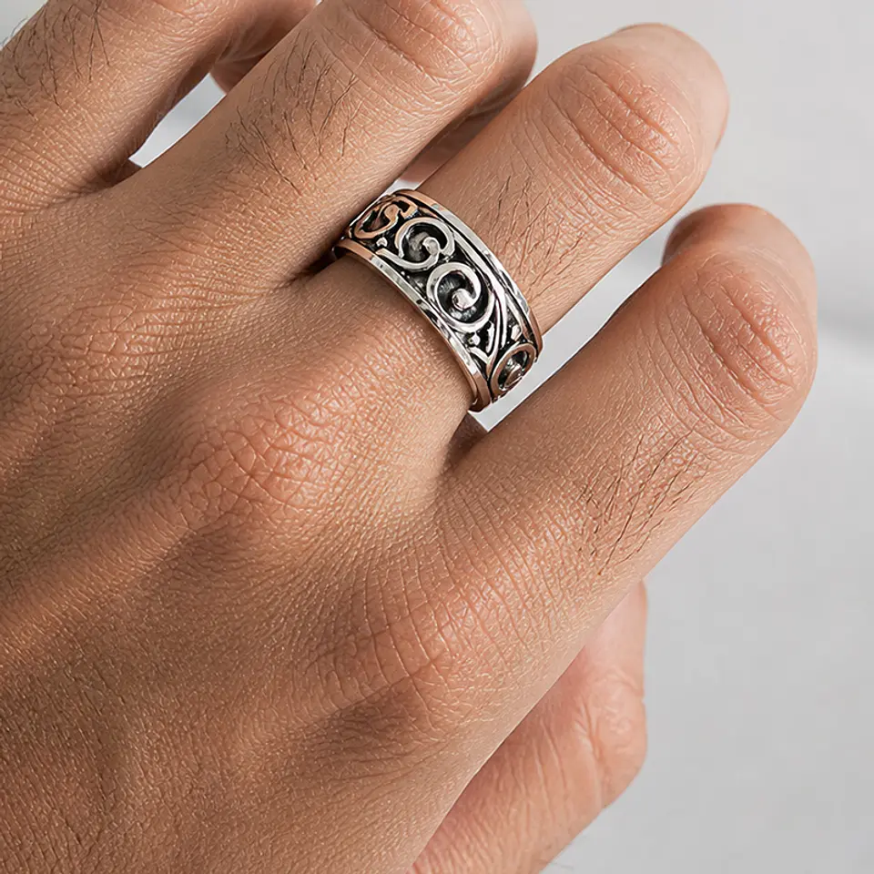 Anillo Tribal Giratorio 3