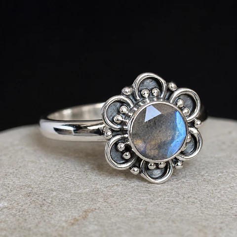 Anillo Flor Labradorita