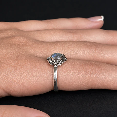 Anillo Flor Labradorita