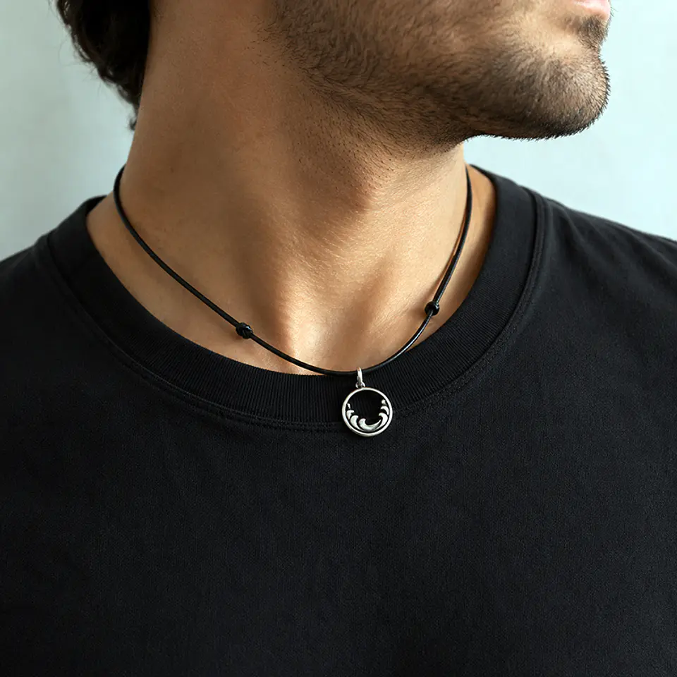 Collar Cuero Colgante Marea 1