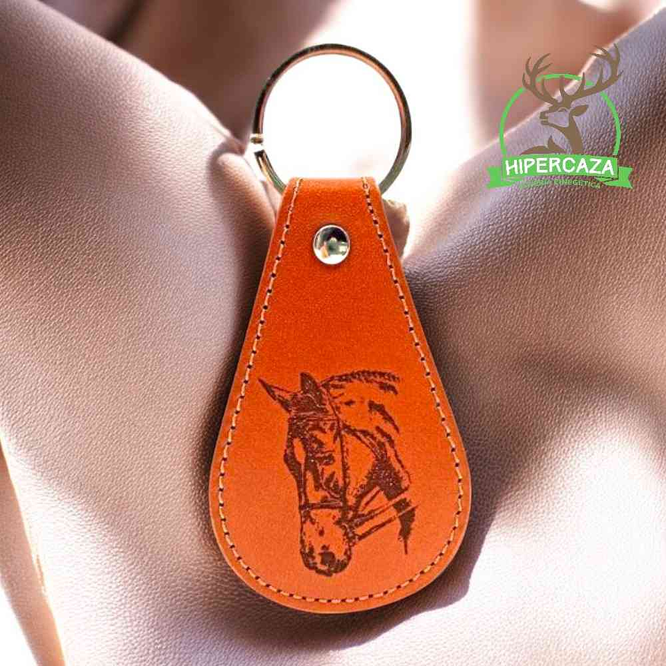 Llavero de piel personalizado caballo  2