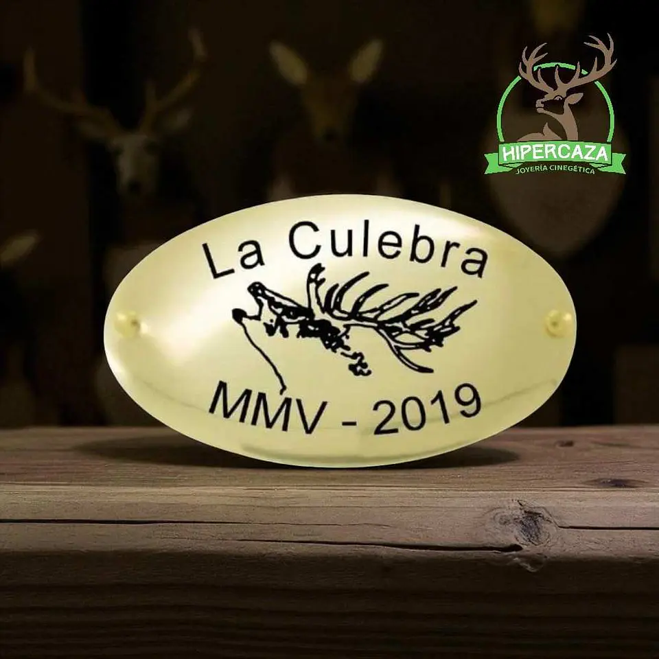 Placa trofeo de caza ciervo 2