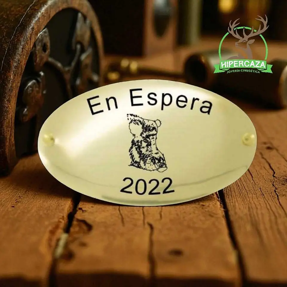 Chapa trofeo de caza con jabalí 2