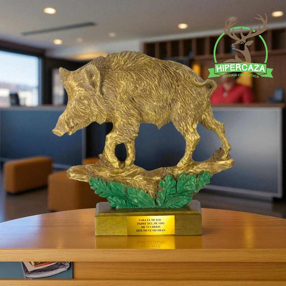 Figura de jabalí sobre roca 2