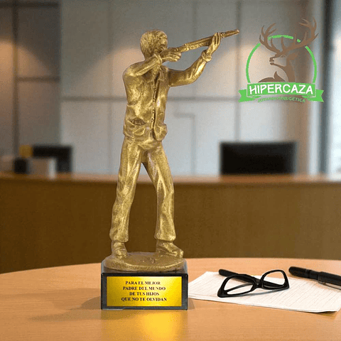 Figura de hombre disparando